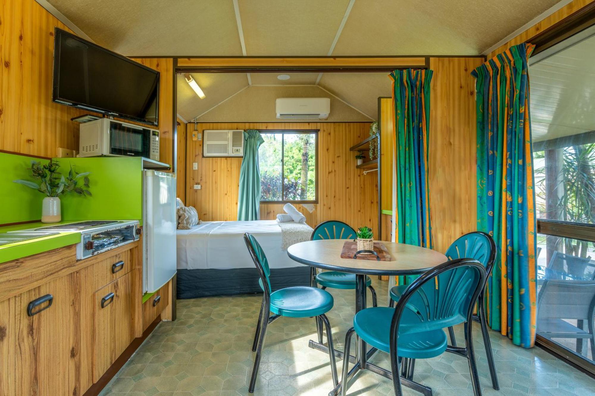 Big4 Tasman Holiday Parks - South Mission Beach Екстериор снимка